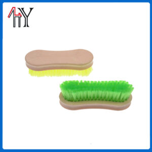 PP Plastic Horse Face Brush Beige Foam Figure Eight