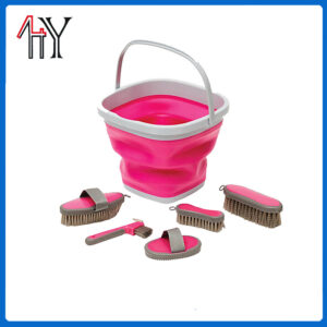 Collapsible Bucket Horse Brush Set 31.5x30.5 cm