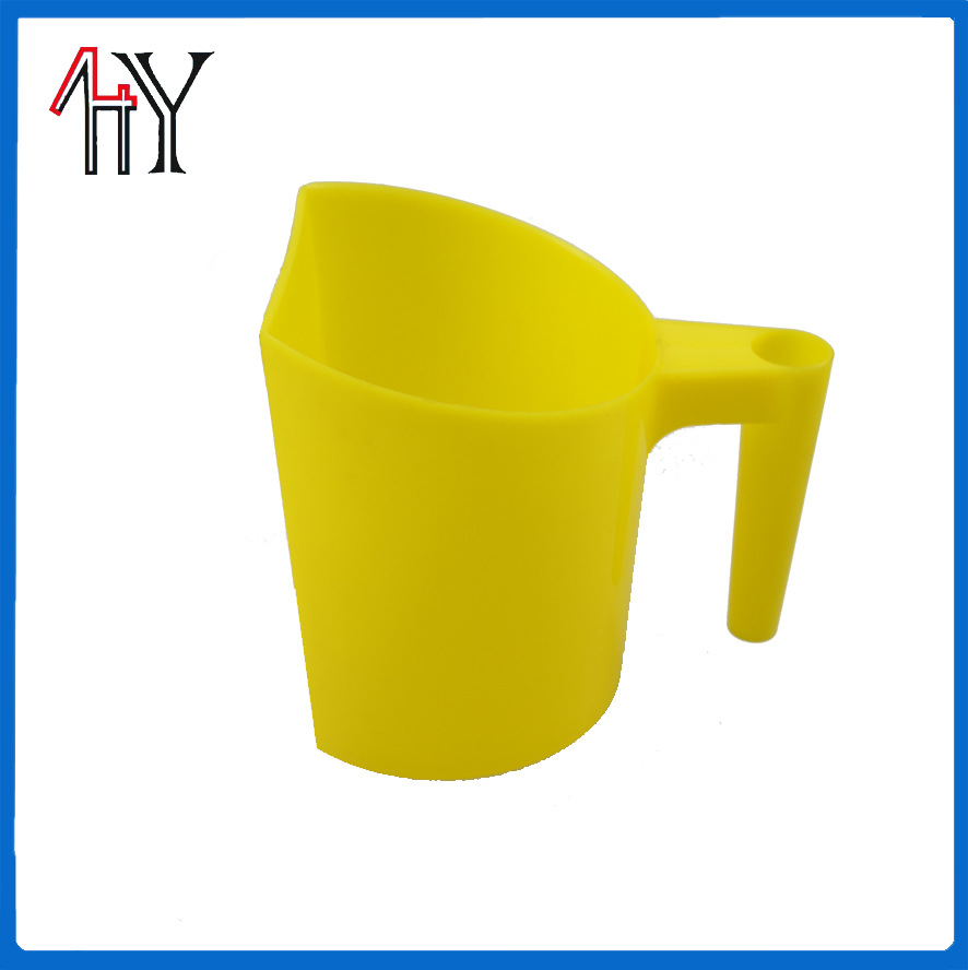 PP Feed Scoop 21.5x15.2x15.2 cm for Horse Stable