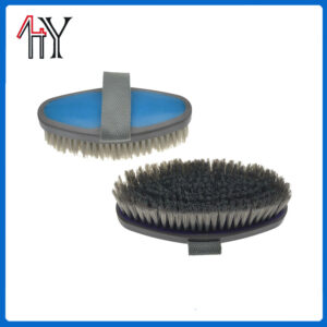 PP TPE Soft And Hard Horse Brush 16x7.5cm