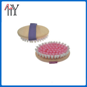 5 Inch Beige Foam Oval Horse Brush