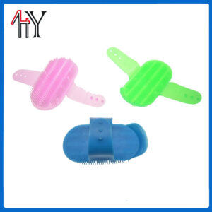 Medium Plastic Massage Horse Brush PE 14.8 x 6.8 cm