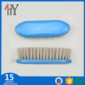 Large Rubber Coated Horse Brush 8 Inch