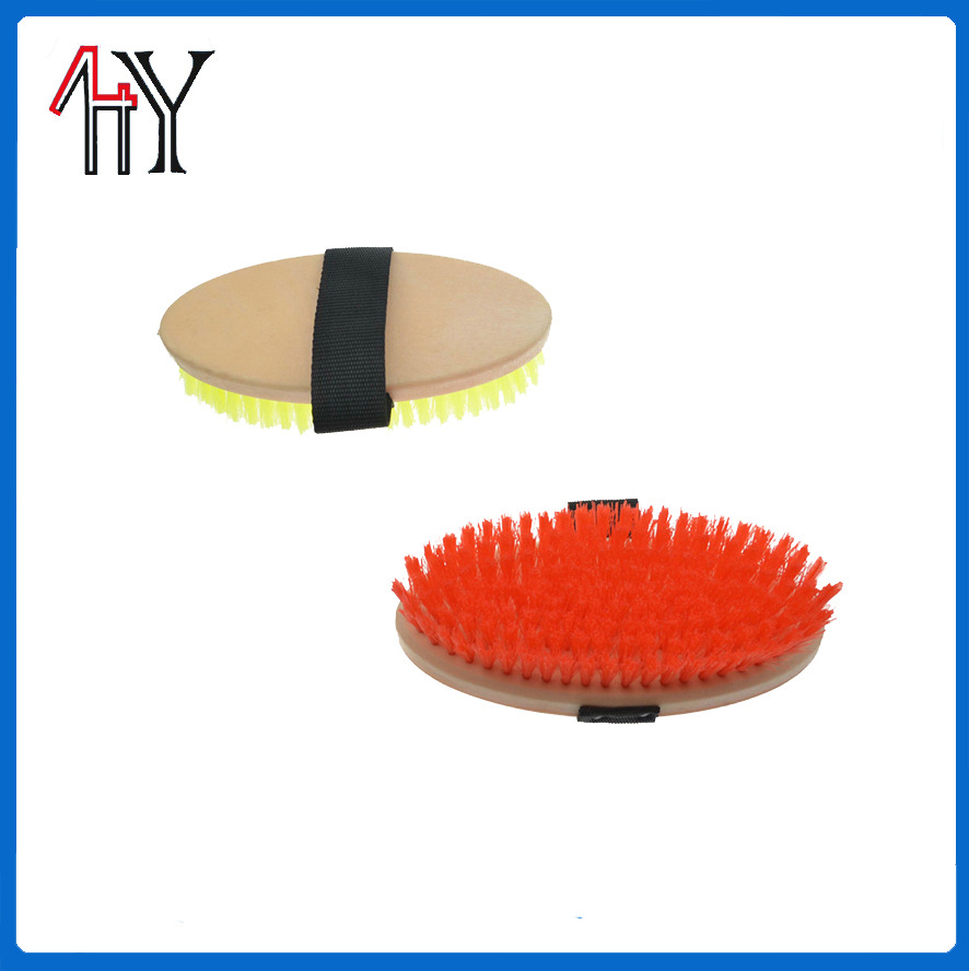 Plastic Horse Brush Foam Oval 7 Inch Beige