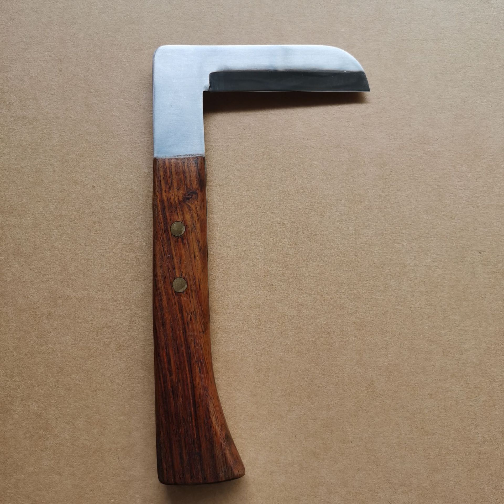 SIRIUSTIMES Wood Handle 7-Shape Hoof Knife