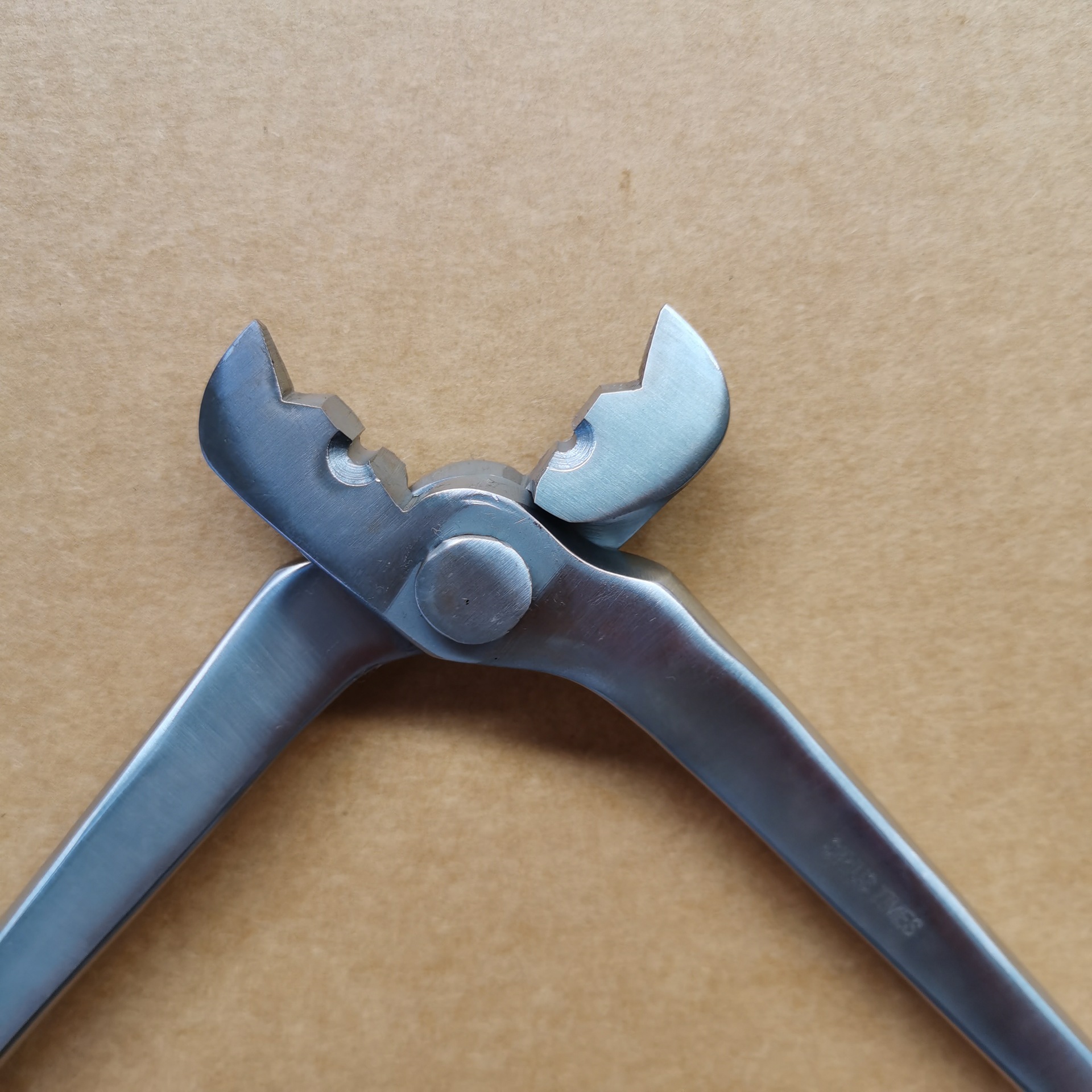 SIRIUSTIMES 12-Inch Nail Puller Pliers Farrier Tool