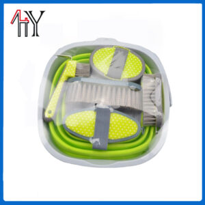 Horse Grooming Kit With Folding Bucket And Brush Set