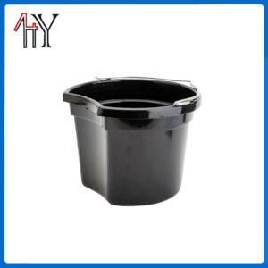 Plastic Water Bucket 8L with Metal Handle for Horse Stable