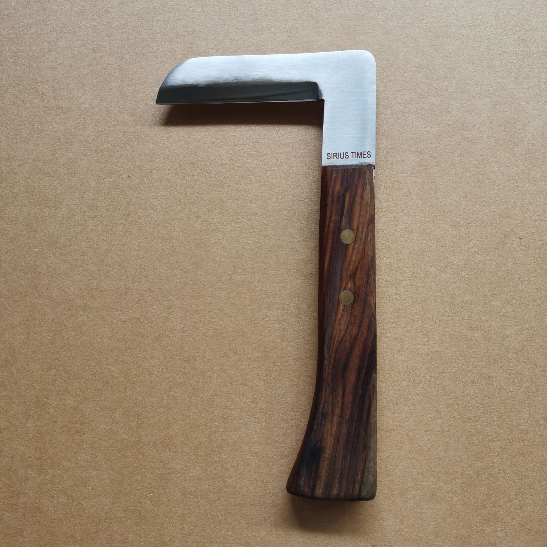 SIRIUSTIMES Wood Handle 7-Shape Hoof Knife